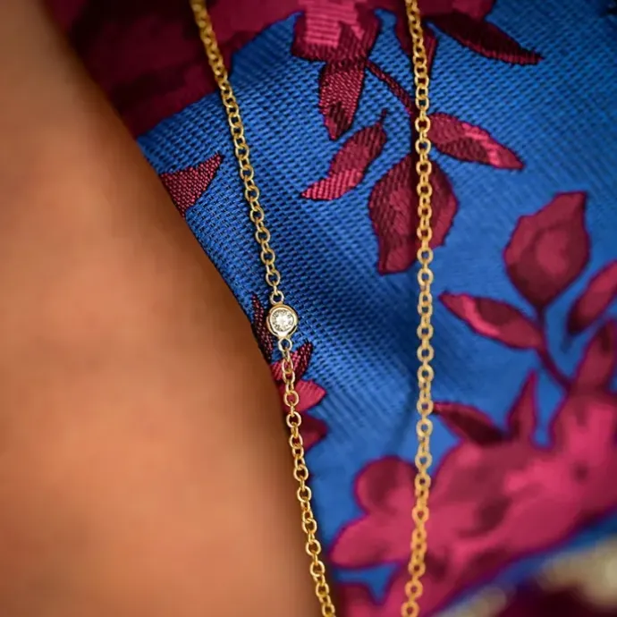45 cm halskæde med vedhæng i 14 karat guld 0,046 ct