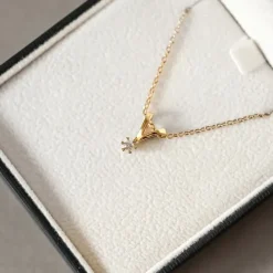 0,05 ct lab grown diamant vedhæng i 14 karat guld 0,05 ct