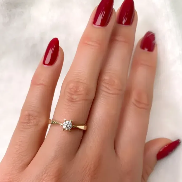 0,30 ct solitairering i 14 karat guld