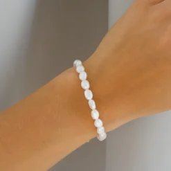 6 mm armbånd med ferskvandsperle