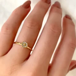 5 mm marguerit blå ring i forgyldt sølv - Maggie