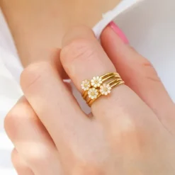 5 mm marguerit lilla ring i forgyldt sølv - Maggie