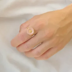 14 mm marguerit pink ring i forgyldt sølv - Marie