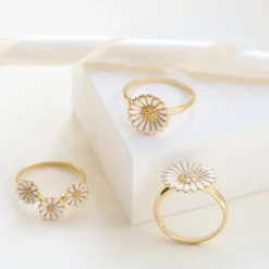 12 mm marguerit ring i forgyldt sølv - Marie