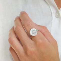15 mm marguerit ring i rhodineret sølv - Matilda