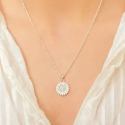14 mm marguerit vedhæng i rhodineret sølv - Matilda