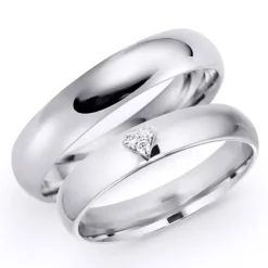 4 mm vielsesringe i 14 karat hvidguld 0,03 ct - sæt