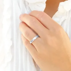 4 mm vielsesringe i 9 karat hvidguld 0,03 ct - sæt