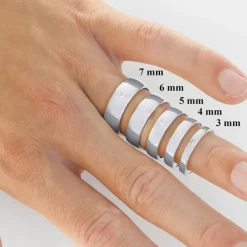 4 mm vielsesringe i 9 karat hvidguld 0,03 ct - sæt