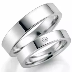 4 mm vielsesringe i 9 karat hvidguld 0,03 ct - sæt