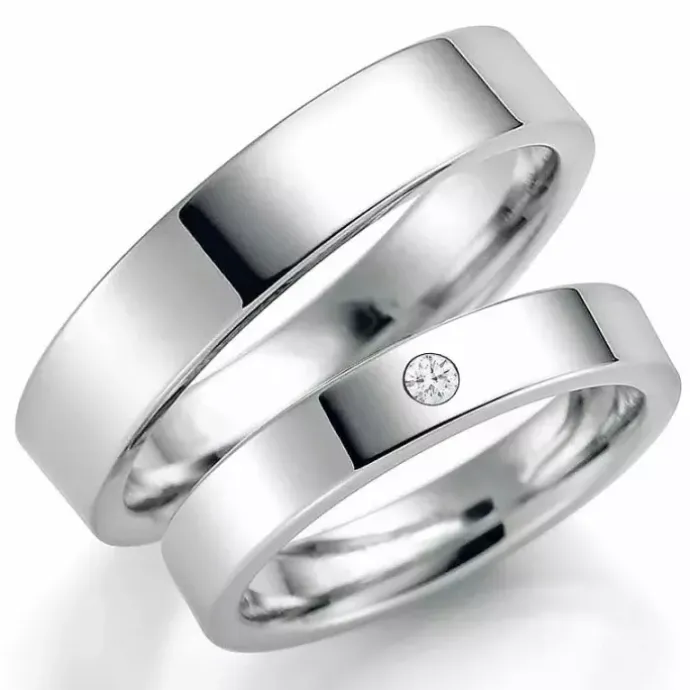 4 mm vielsesringe i 9 karat hvidguld 0,03 ct - sæt