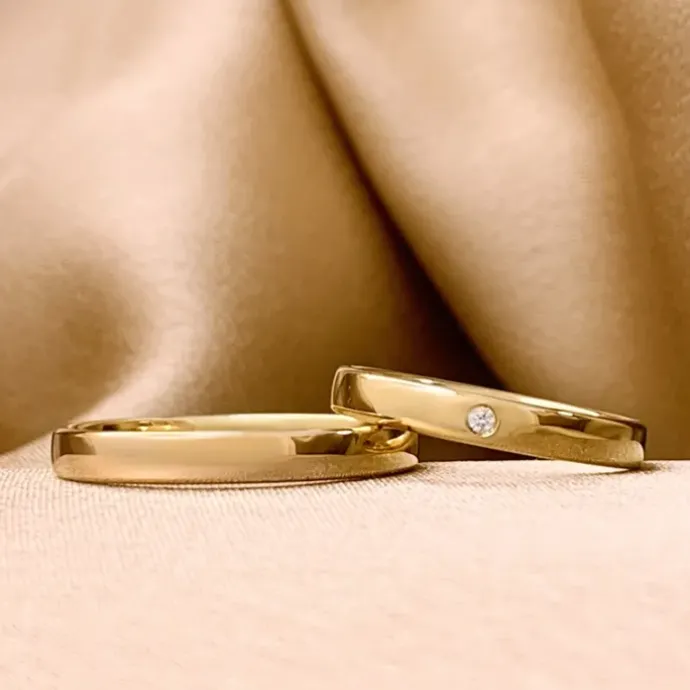 3 mm vielsesringe i 9 karat guld 0,02 ct - sæt