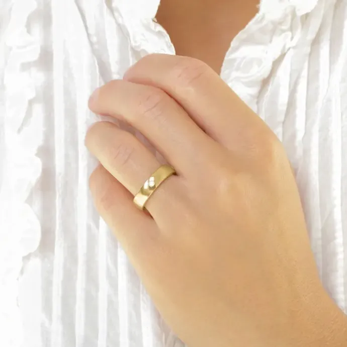 6 og 5 mm diamant vielsesringe i 9 karat guld - sæt