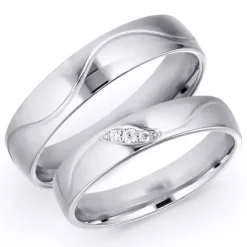 5 og 4 mm diamant vielsesringe i 9 karat hvidguld 0,008 ct og 0,015 ct - sæt