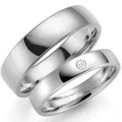 6 og 4 mm vielsesringe i 9 karat hvidguld 0,03 ct - sæt