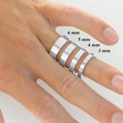 6 og 5 mm vielsesringe i 9 karat hvidguld 0,03 ct - sæt