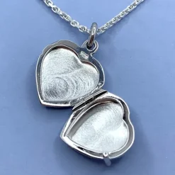 17 x 15 mm hjerte medaljon i sølv