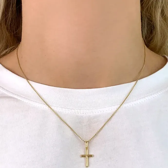 10,5 x 14,5 mm kors vedhæng i 8 karat guld