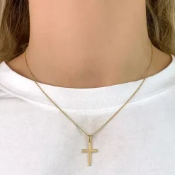 13 x 19 mm kors vedhæng i 8 karat guld