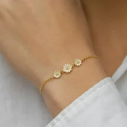 1 x 7 mm og 2 x 6 mm marguerit armbånd i forgyldt sølv - Maggie