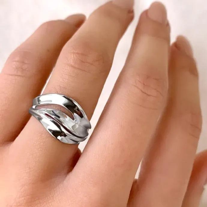 Abstrakt sølv ring i sølv