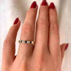 Blå safir alliancering i 14 karat guld 0,10 ct 0,24 ct