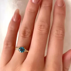Blå topas ring i 9 karat guld