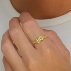 Blå zirkon ring i forgyldt sølv