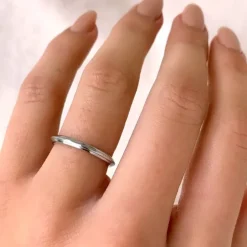 Blank smal ring i sølv