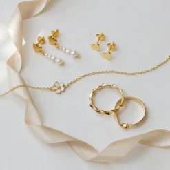 Blomster armbånd i forgyldt sølv
