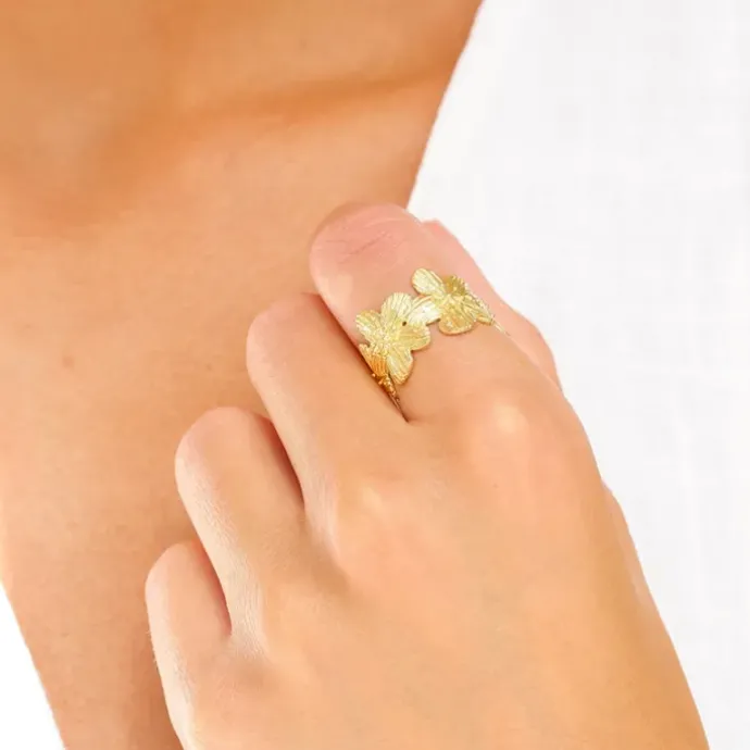 Blomster ring i forgyldt messing