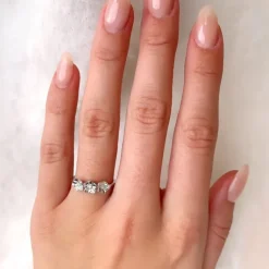 Blomster zirkon ring i sølv