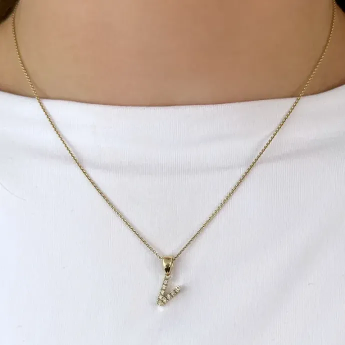 Bogstav V diamant vedhæng i 9 karat guld 0,065 ct