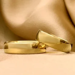 Brede 6 mm vielsesringe i 9 karat guld - sæt