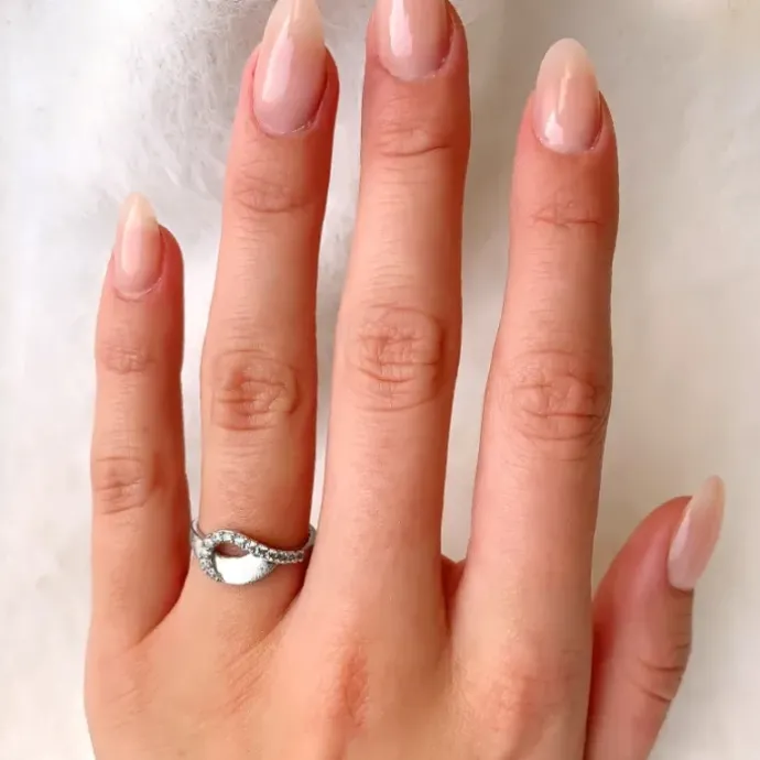 Børstet zirkon ring i sølv