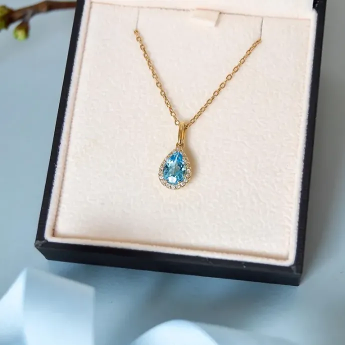 Dråbeformet topas diamantvedhæng i 14 karat guld 0,10 ct 2,0 ct