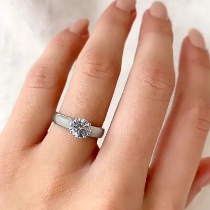 Elegant hvid zirkon ring i sølv