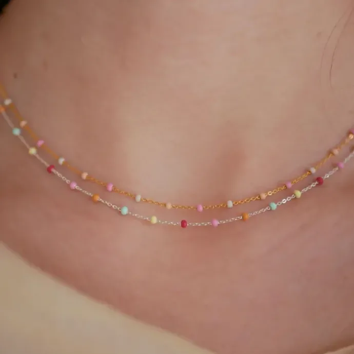 Enamel Lola Rainbow halskæde i sølv regnbuefarvet emalje