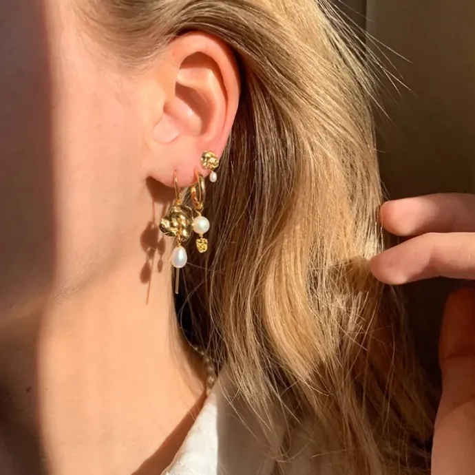 Enamel Mio Pearl ørestikker i forgyldt sølv