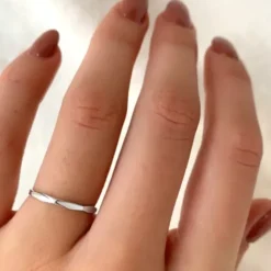 Enkel ring i sølv