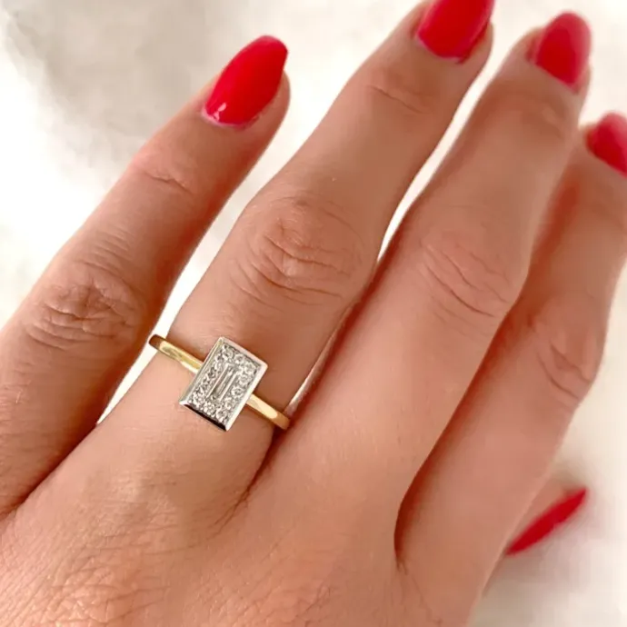 Firkantet diamantring i 14 karat guld.- og hvidguld 0,10 ct 0,10 ct