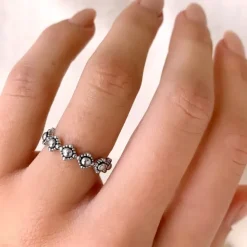 Firkantet ring i oxideret sterlingsølv