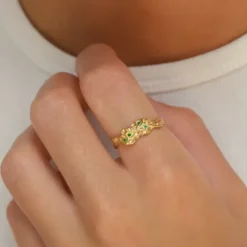 Grøn zirkon ring i forgyldt sølv