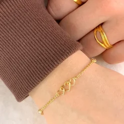 Hjerte armbånd i forgyldt sølv med vedhæng i forgyldt sølv
