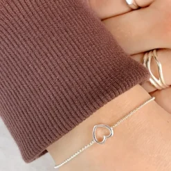 Hjerte armbånd i sølv med vedhæng i sølv