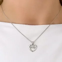 Hjerte brillant vedhæng i 14 karat hvidguld 0,12 ct