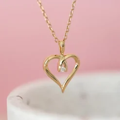 Hjerte diamant vedhæng i 14 karat guld 0,04 ct