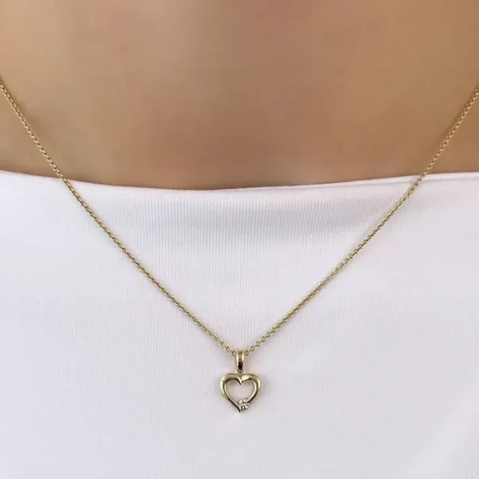 Hjerte diamant vedhæng i 14 karat guld 0,04 ct