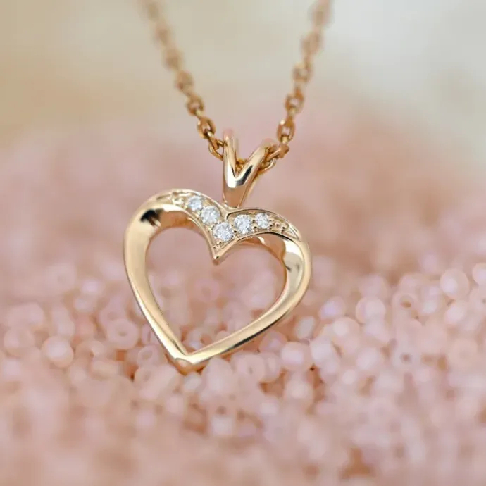 Hjerte diamant vedhæng i 14 karat guld 0,05 ct