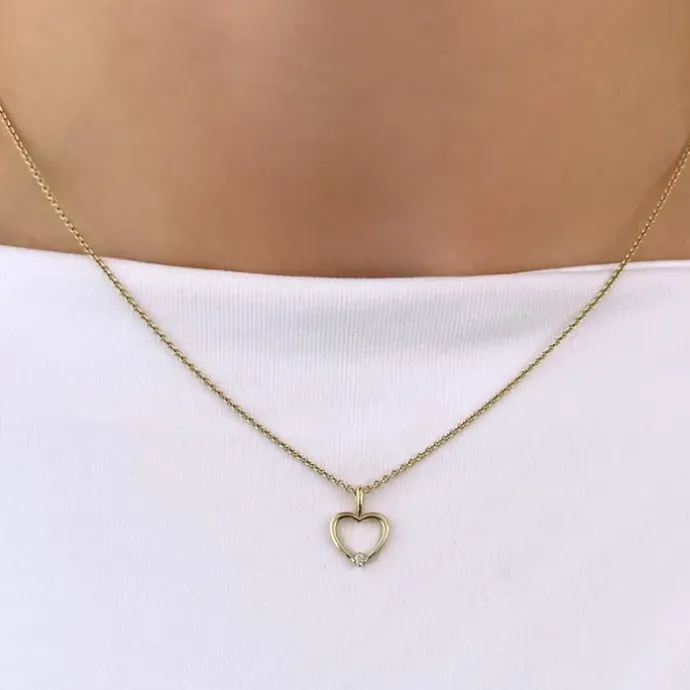 Hjerte diamant vedhæng i 14 karat guld 0,013 ct